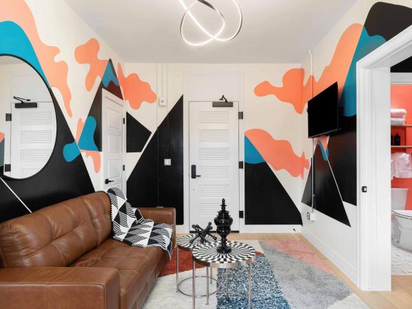 The Acoma House : photo 5 de la chambre johnny draco art suite 203