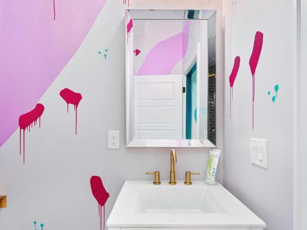 The Acoma House : photo 9 de la chambre moe gram art suite 204