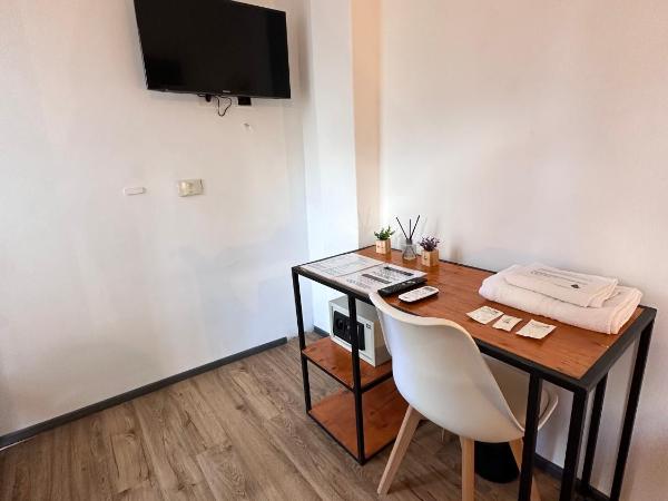 Hostel Sweet Home Palermo Soho : photo 3 de la chambre chambre simple avec salle de bains extérieure privative