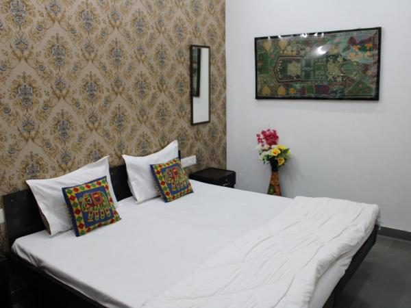 Hill Paradise Home Stay : photo 1 de la chambre chambre double avec salle de bains privative