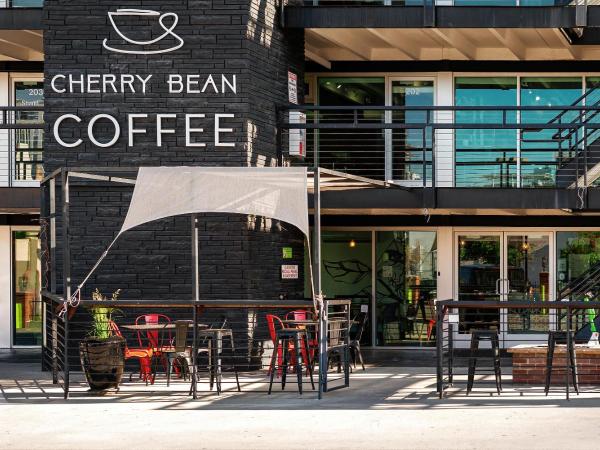 The Acoma House : photo 1 de la chambre alex pangburn suite 212