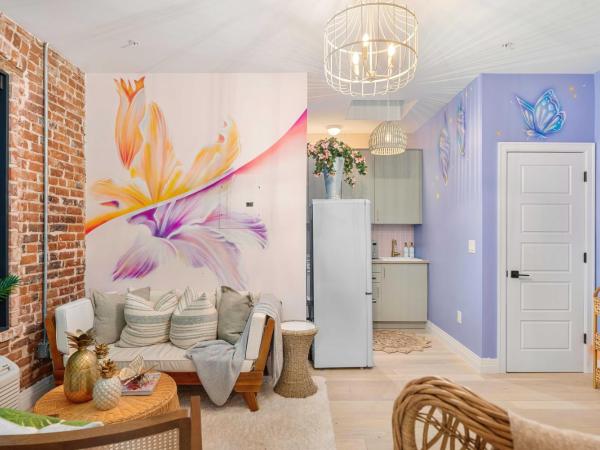 The Acoma House : photo 9 de la chambre amanda wolf art suite 210