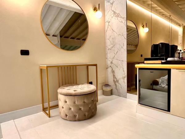 Renascentia in Florence - Adults Only : photo 8 de la chambre suite - split level with spa bath