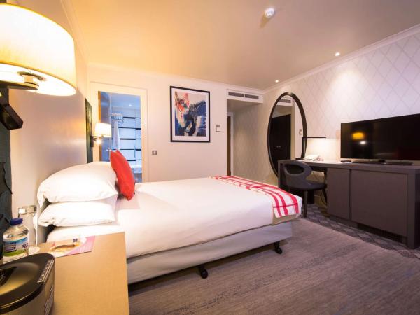 Doubletree By Hilton London Kensington : photo 3 de la chambre chambre double