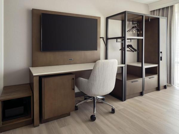 Salt Lake Marriott Downtown at City Creek : photo 2 de la chambre chambre avec 1 lit king-size - vue