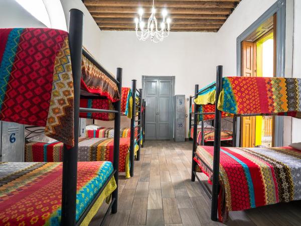 Hostal Santo Domingo : photo 2 de la chambre dortoir mixte 