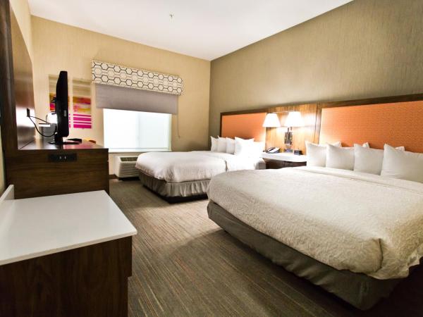 Hampton Inn & Suites Sacramento-Auburn Boulevard : photo 8 de la chambre chambre 2 lits queen-size - non-fumeurs