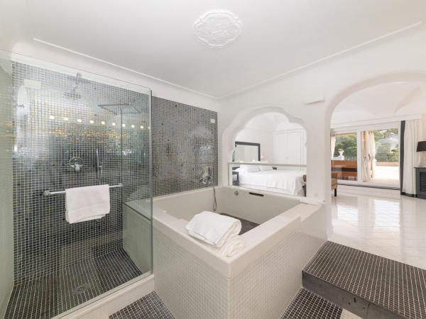 Hotel Mamela : photo 6 de la chambre suite avec baignoire spa
