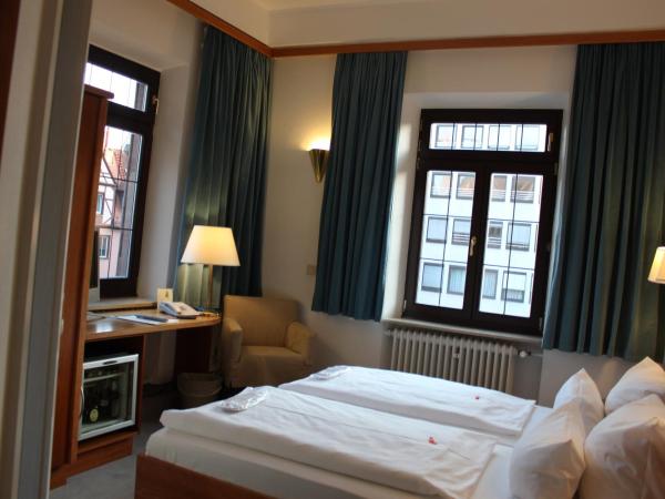 Hotel Deutscher Kaiser : photo 1 de la chambre chambre double supérieure - vue panoramique