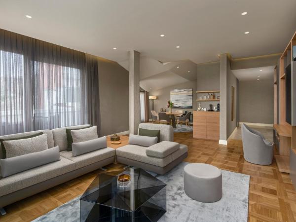 Lazzoni Hotel : photo 3 de la chambre suite panoramique corne d'or avec baignoire spa