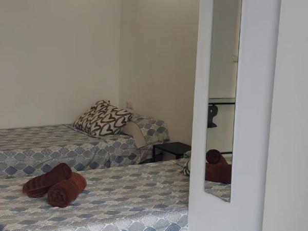 City Center Guest house : photo 6 de la chambre chambre triple deluxe