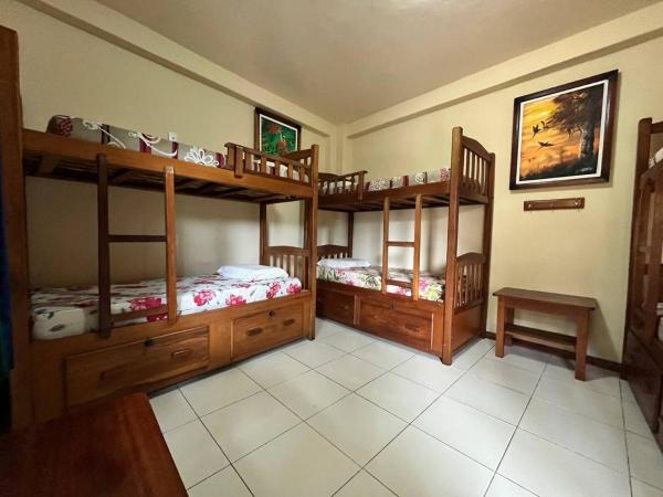 Hostel Manaus : photo 3 de la chambre lit dans dortoir pour femmes de 6 lits