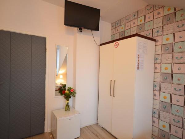 Cracow Central Aparthotel : photo 4 de la chambre chambre lit queen-size deluxe