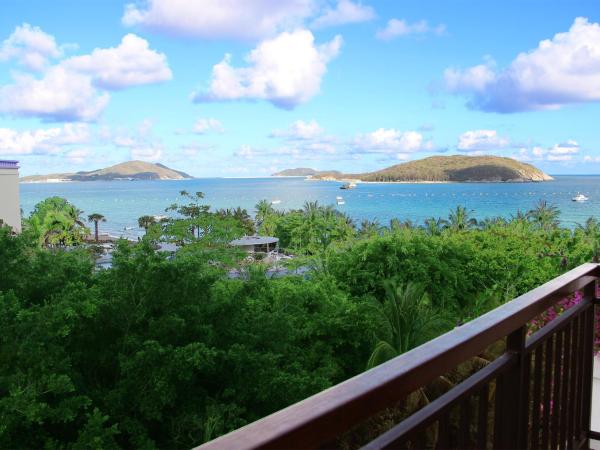 Aegean Suites Sanya Yalong Bay Resort : photo 6 de la chambre studio avec cuisine, ustensiles et lave-linge/sèche-linge - vue sur océan