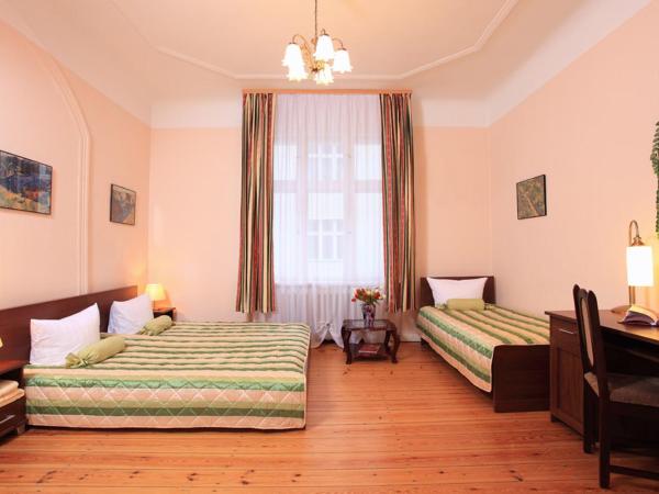 Hotel Central Inn am Hauptbahnhof Pension : photo 2 de la chambre appartement 2 pièces