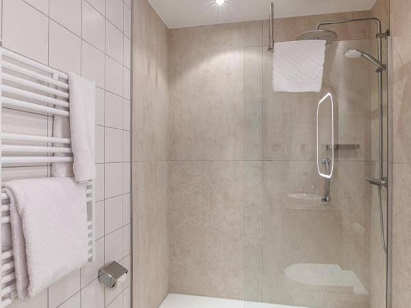 Hilton Cologne : photo 7 de la chambre chambre lit king-size