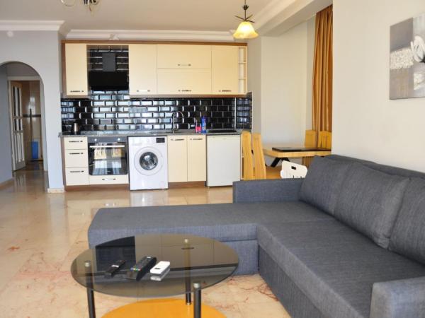 07 Group Hotel : photo 1 de la chambre studio avec balcon 