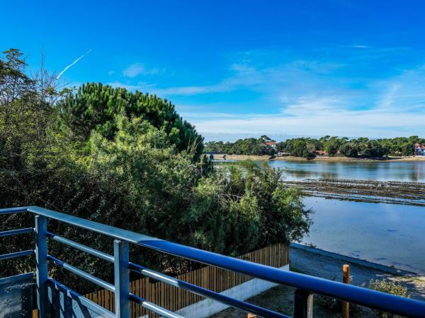 Hotel Le Pavillon Bleu : photo 1 de la chambre suite junior - vue sur lac