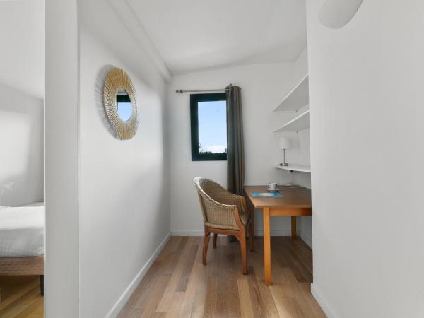 Hotel Le Pavillon Bleu : photo 2 de la chambre suite 2 chambres