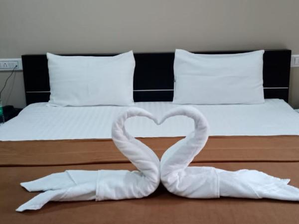 The Nisarga Residency : photo 10 de la chambre chambre double standard avec ventilateur