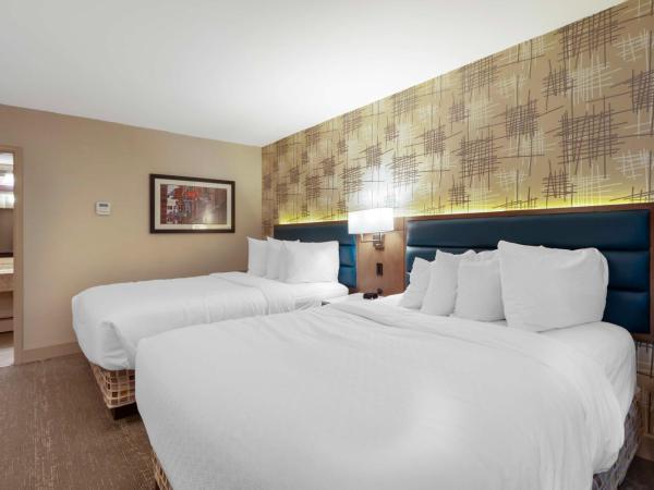 Best Western PLUS City Centre Inn : photo 1 de la chambre chambre deluxe avec 2 lits queen-size