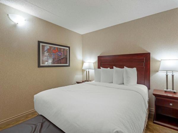 Best Western PLUS City Centre Inn : photo 1 de la chambre chambre lit queen-size