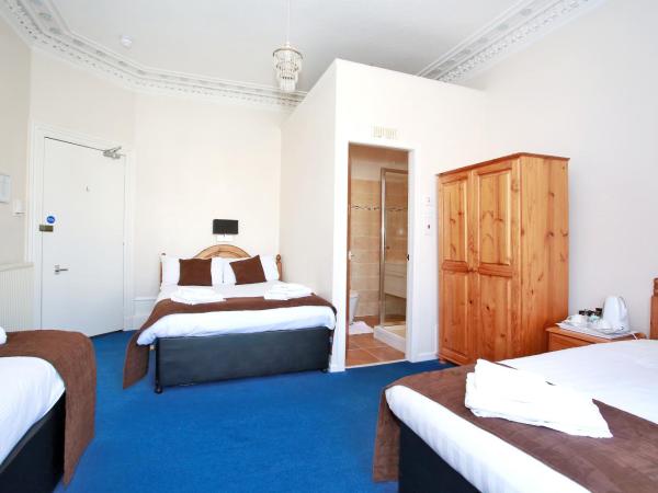 CitiHouse Aberdeen West End : photo 3 de la chambre chambre familiale avec douche