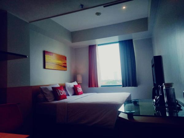 Ibis Jakarta Arcadia : photo 3 de la chambre chambre double supérieure - côté ville