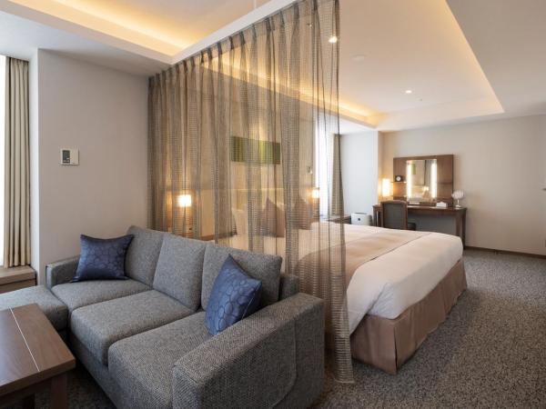 Sapporo Grand Hotel : photo 2 de la chambre chambre double lit king-size premier - aile est - non-fumeurs