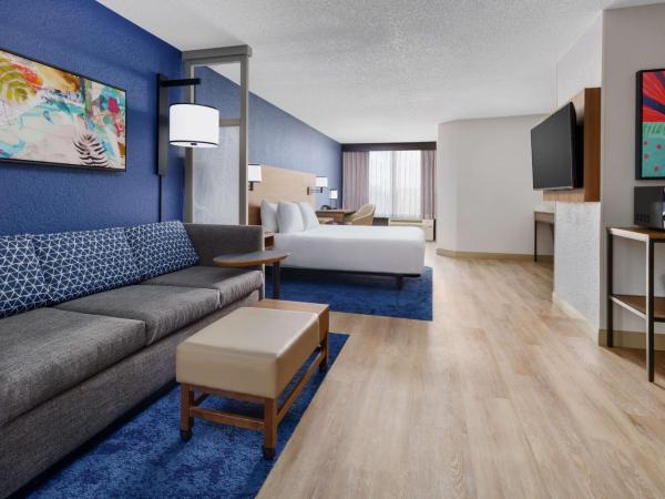 Hyatt Place Orlando / I-Drive / Convention Center : photo 1 de la chambre chambre lit king-size pour personnes à mobilité réduite avec douche accessible aux personnes à mobilité réduite