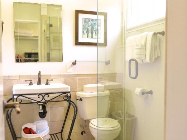 Crown City Inn Coronado : photo 2 de la chambre chambre lit queen-size