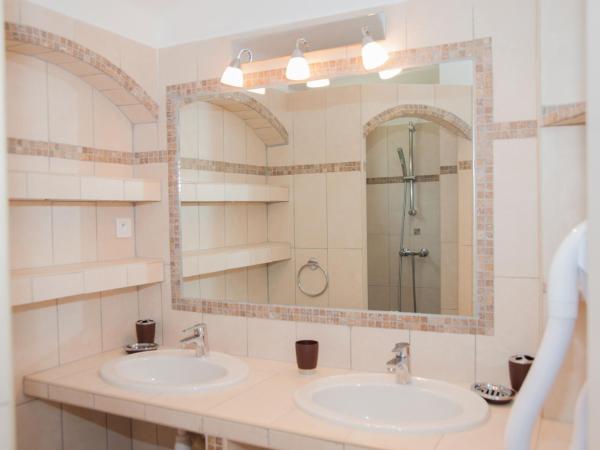 Résidence U Pirellu : photo 6 de la chambre villa confort (4-6 adultes)