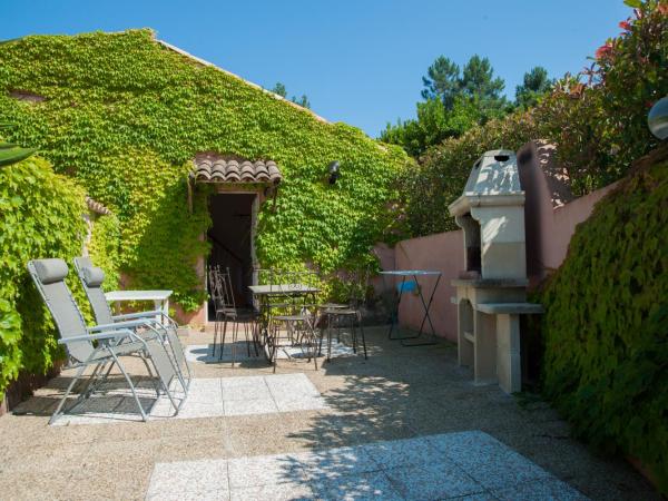 Résidence U Pirellu : photo 10 de la chambre villa confort (4-6 adultes)