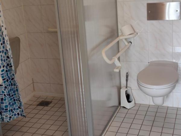 HW Hotel - Haus am Niederfeld : photo 3 de la chambre chambre lits jumeaux avec salle de bains privative