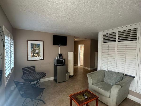 Tahitian Inn Boutique Hotel Tampa : photo 9 de la chambre suite lit queen-size