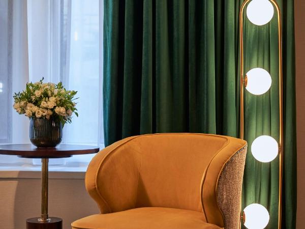 The Capital Hotel, Apartments & Townhouse : photo 8 de la chambre chambre lit king-size deluxe