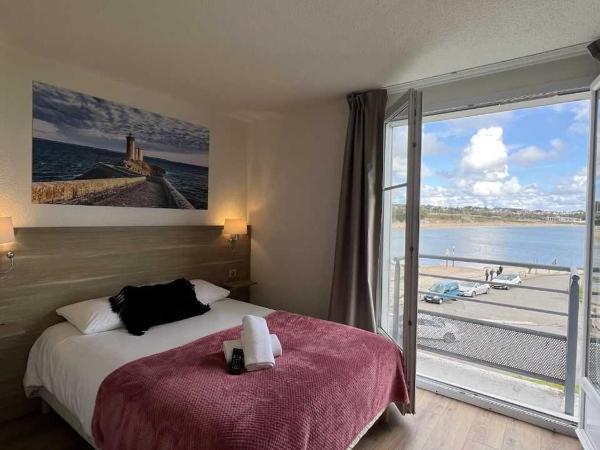 Couett'Hôtel Brest : photo 1 de la chambre chambre double avec balcon - vue sur mer