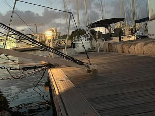 Ciudad y playa desde un barco. : photo 5 de la chambre maison 3 chambres