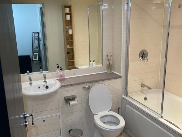 Luxury 1 or 2 bedroom Apartment Birmingham City Centre : photo 5 de la chambre appartement