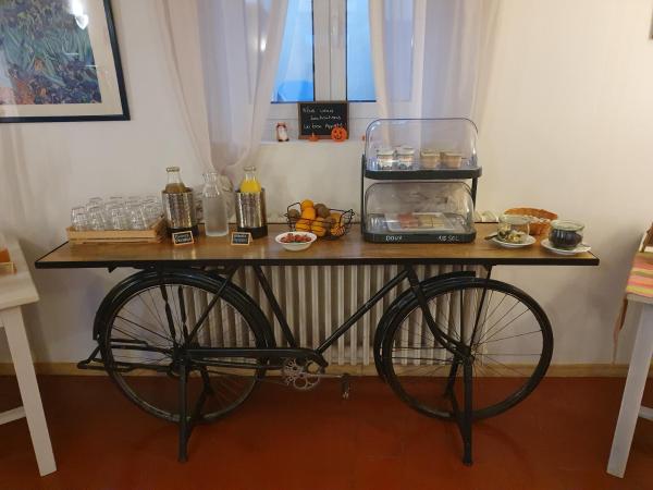 Le Mas des Quintrands Manosque - Motel de charme : photo 10 de la chambre chambre triple confort