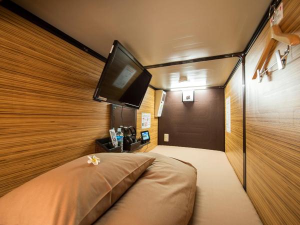 Capsule Hotel Anshin Oyado Premium Resort Kyoto Shijo Karasuma : photo 3 de la chambre chambre capsule premium pour homme