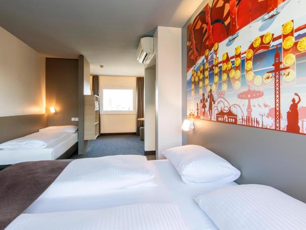 B&B Hotel München City-West : photo 6 de la chambre chambre familiale