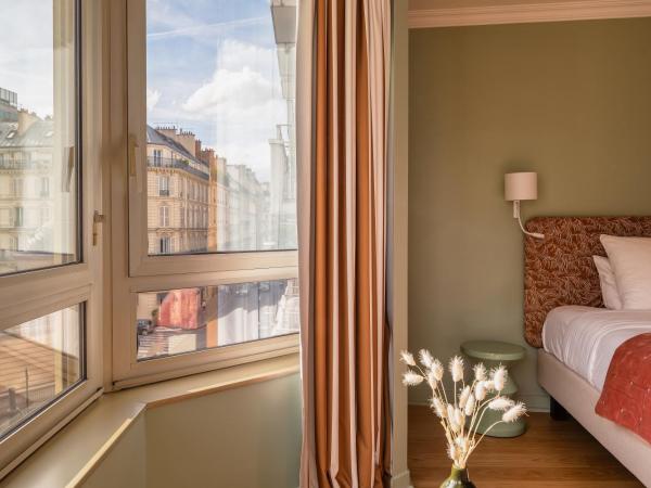 Royal Garden Champs-Élysées : photo 6 de la chambre chambre deluxe