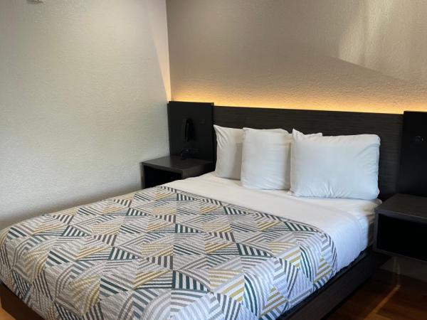 Motel 6 Sacramento, Ca - Downtown : photo 4 de la chambre chambre lit queen-size