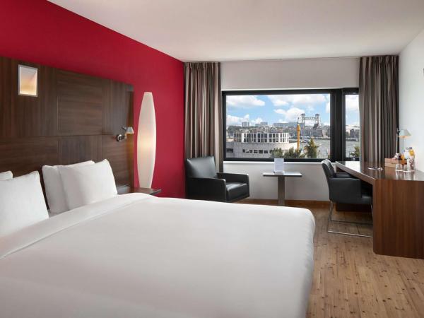 Maashotel Rotterdam Centre : photo 1 de la chambre chambre lit queen-size supérieure - vue sur rivière