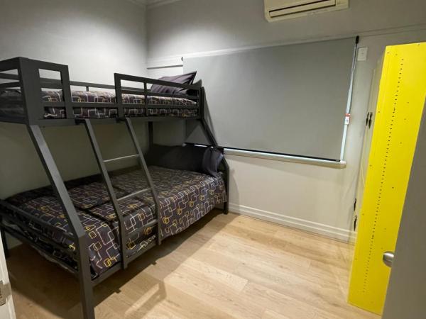 Banana Backpackers : photo 2 de la chambre chambre triple