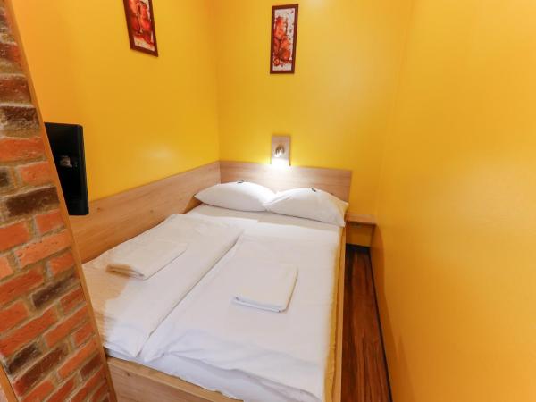 Do Step Inn Home - Hotel & Hostel : photo 6 de la chambre chambre double