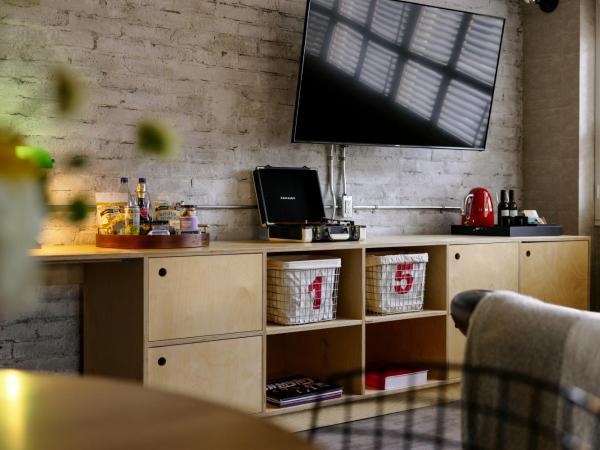 The Anndore House, part of JDV by Hyatt : photo 3 de la chambre suite master