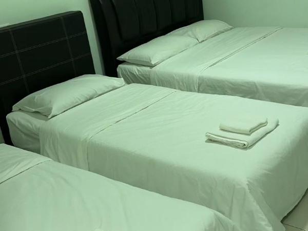 The Glorious Straits Hotel : photo 2 de la chambre chambre triple supérieure