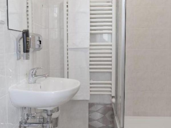 Hotel Pension ARPI : photo 1 de la chambre chambre double